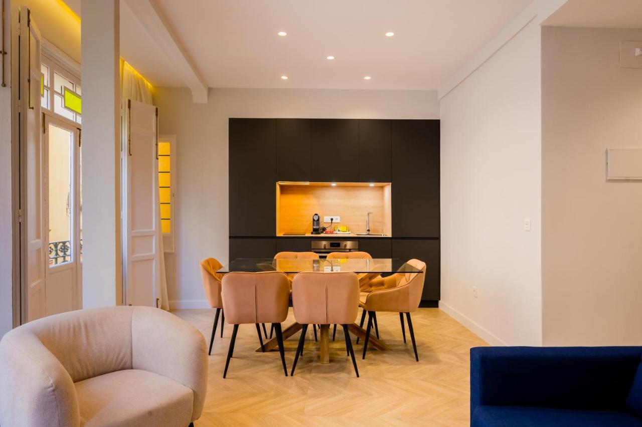 Elegant Apartment - 2 Bd 1 Bth - Center Sevilla Buitenkant foto