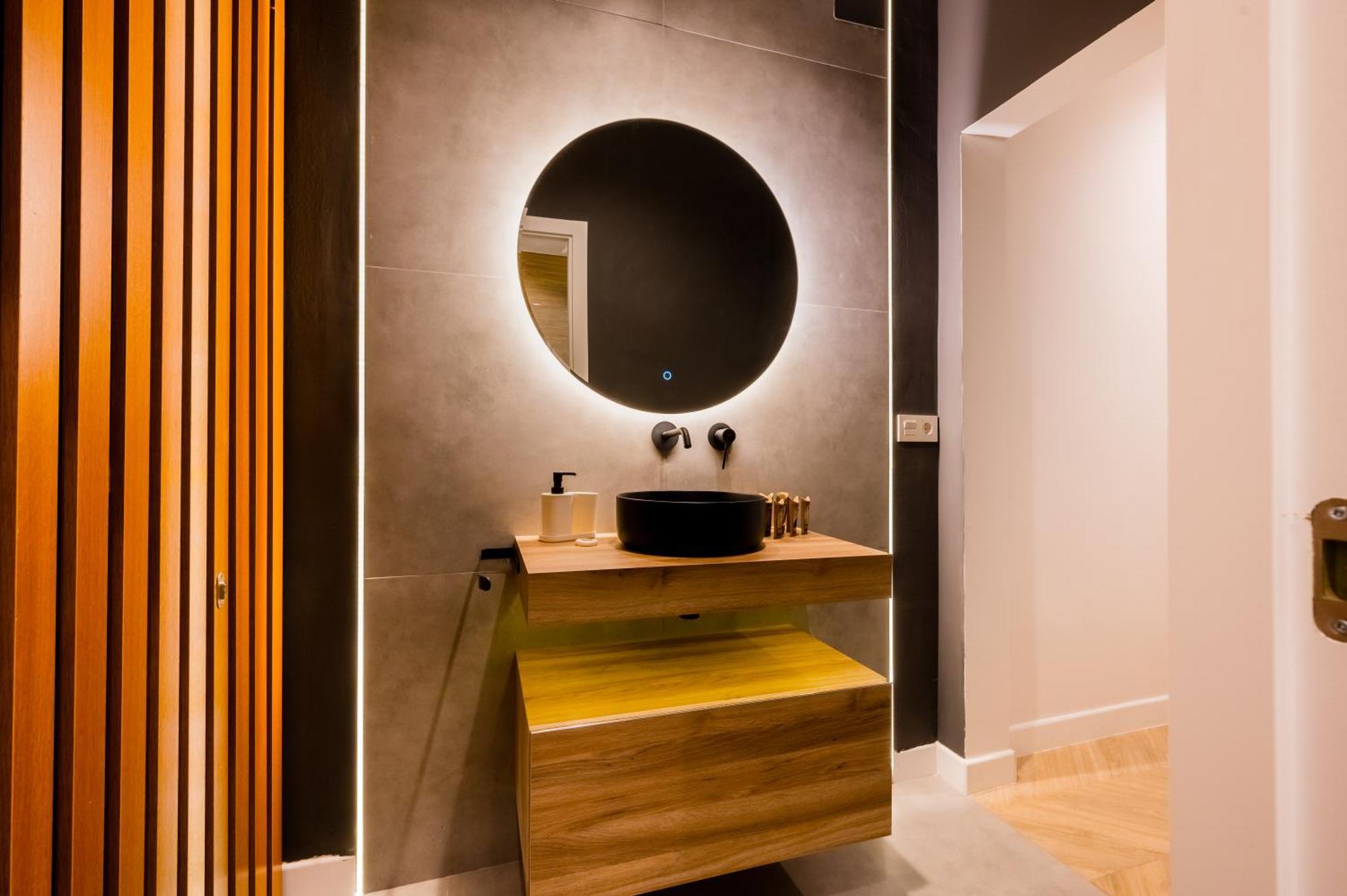 Elegant Apartment - 2 Bd 1 Bth - Center Sevilla Buitenkant foto